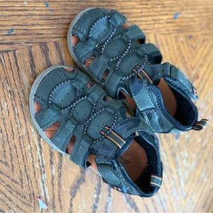 Eddie Bauer outdoor sandals